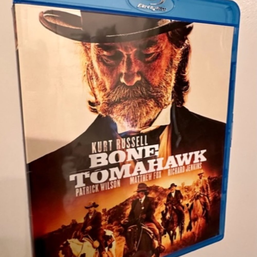 **BONE TOMAHAWK** BLU RAY DISC  KURT RUSSELL WESTERN! GREAT CONDITION!